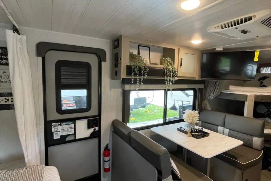 "YHOW" MEET LINCOLN OUR GLAMP RV Travel Trailer RV rental for the Florida Keys, exterior