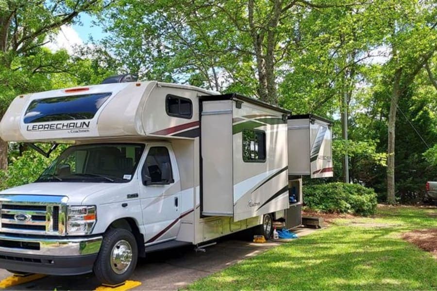 "YHOW" MEET LEPRECHAUN OUR LUX CLASS C Class C RV rental for the Florida Keys, exterior