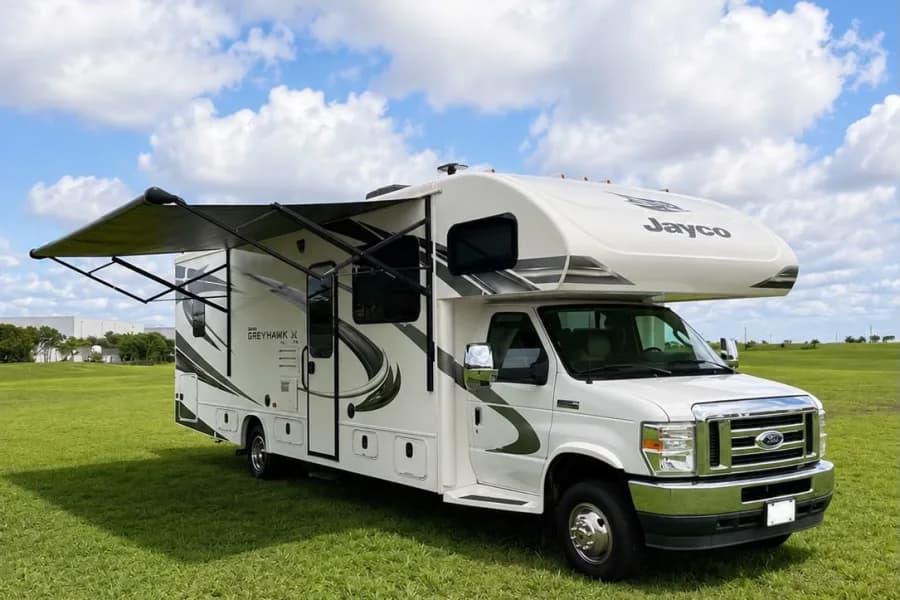 Jayco Greyhawk 30X – Immaculate, Spacious & Adventure Ready Class C RV rental for the Florida Keys, exterior
